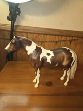 Breyer Traditional Model Horse TREASURED MOVES PAINT PERFORMANCE #1275 Long Tail