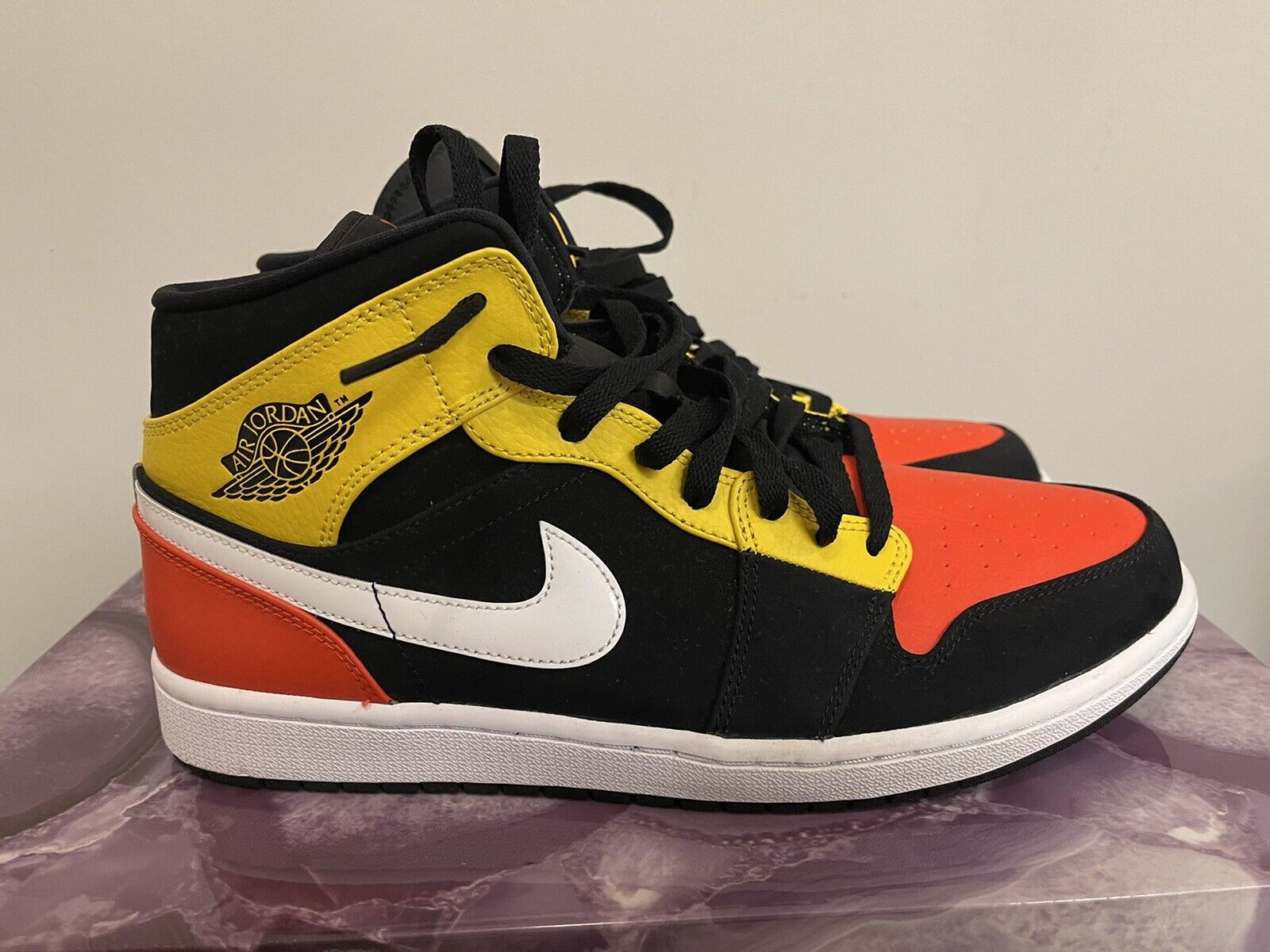 Air 1 Retro Mid SE Black Orange Amarillo Yellow Raygun 852542-087 | eBay