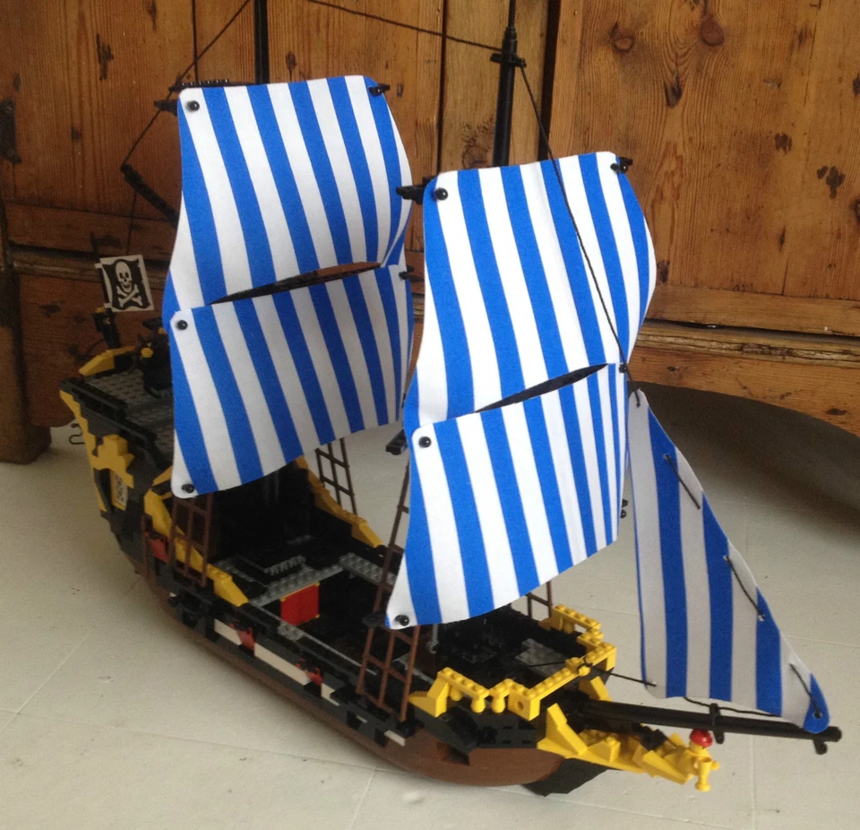 BRAND NEW SAILS TO FIT LEGO SET 6285 BLACK SEA BARRACUDA VARIOUS PATTERN COLOUR - Image 2 of 4