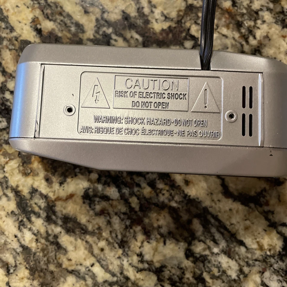 Sharp Model Spc100 Digital Alarm Clock - Image 3 of 4