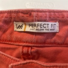 90  s Lee Perfect Fit Lady  s Shorts Size 10 Salmon Color
