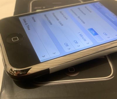 Apple 1st Generation iPhone 2G - 8 GB MA712LL/A A1203 - MiNT