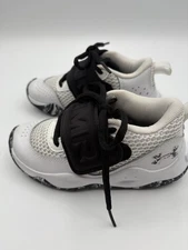 UNDER ARMOUR Zone Black & White Youth 11 Basketball Shoes