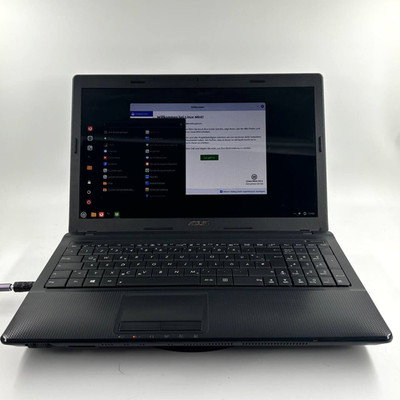 Asus K54LY 15 Zoll Laptop i5-2520M 4GB 250GB HDD Linux Mint akku  98%