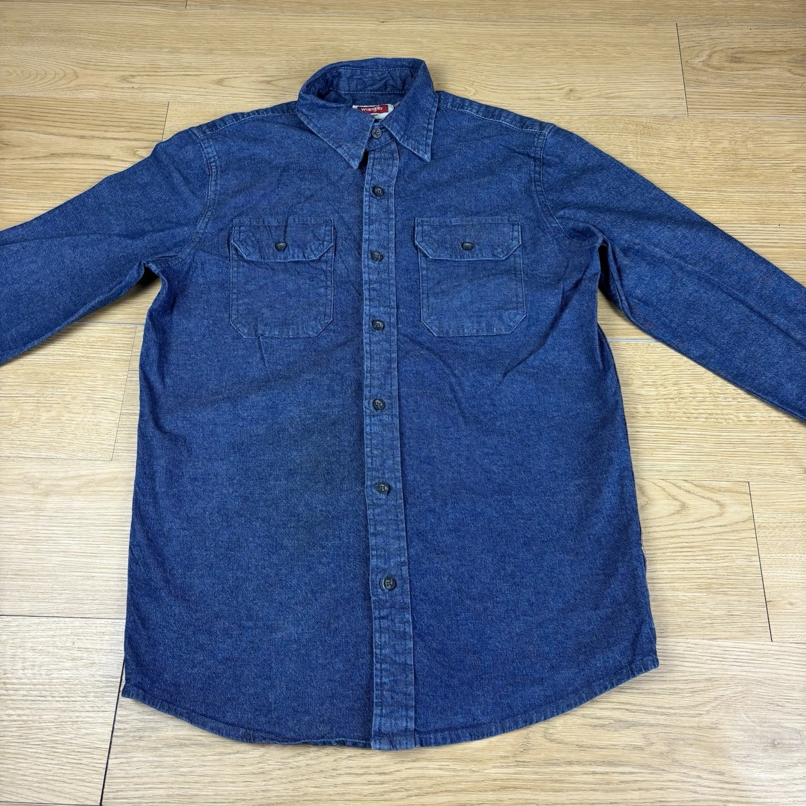 Wrangler Flex For Comfort Long Sleeve Denim Shirt Western Cowboy Small
Opens in a new window or tab
