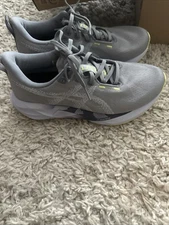 ASICS Novablast 5 Women’s Shoes Size 8.5