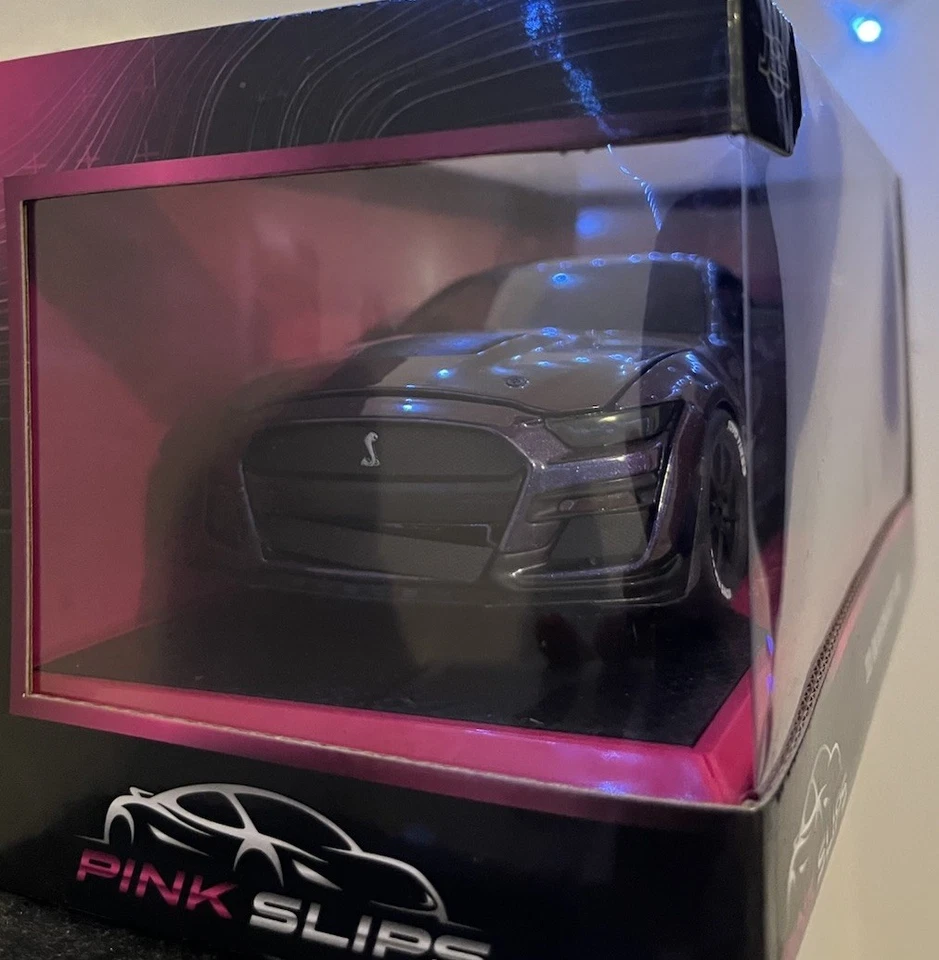 Carro modelo Jada escala 1/24 34894-2020 Ford Mustang Shelby GT500 - Roxo - Imagem 3 de 4