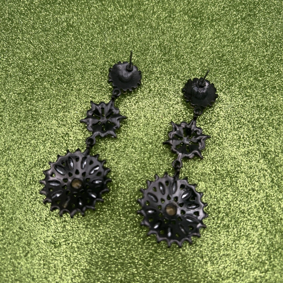 Висячие серьги с розовыми маргаритками и драгоценными камнями с кристаллами - Изображение 3 из 3