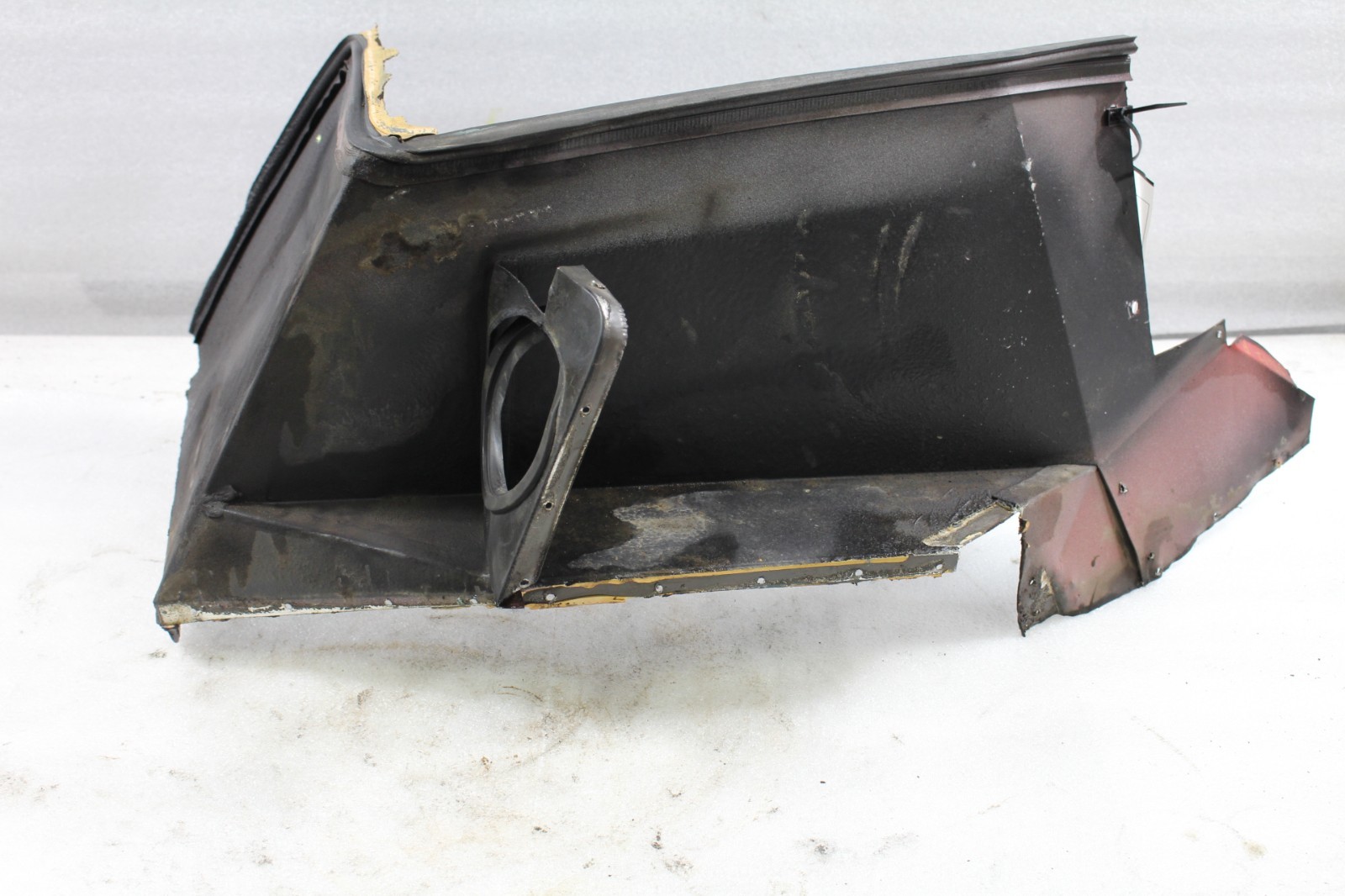 Ferrari 308, RH, Right, Upper Main Inner Fender Liner, Used, P/N 61012800