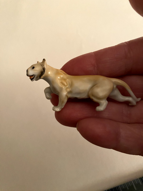 Rare ROSENTHAL MINIATURE "LION SNEAKING" FIGURINE- c.1932 original, stamped work