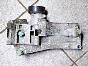 VW Lupo 6X Polo 6N Halter Träger Lichtmaschine Halterung Servopumpe 032145169AB