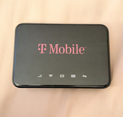 T-Mobile TM0HS1 LTE Dual-Band 2.4/5GHz Wi-Fi Hotspot Modem, Black