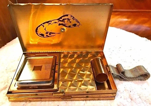 1940s Gold Crown Metal & Mesh Cocktail Wristlet Purse Cigarette Case + Compact - Image 2 of 4