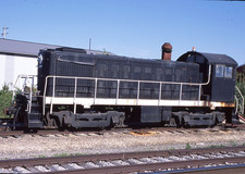 Cargill "Alco" S4 # 1528 (ex ATSF _ @ Gilman, IL 6/10/2017