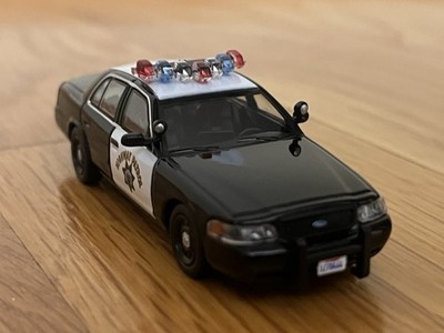 596 Model 1:64 CHP California Highway Patrol Ford Crown Victoria