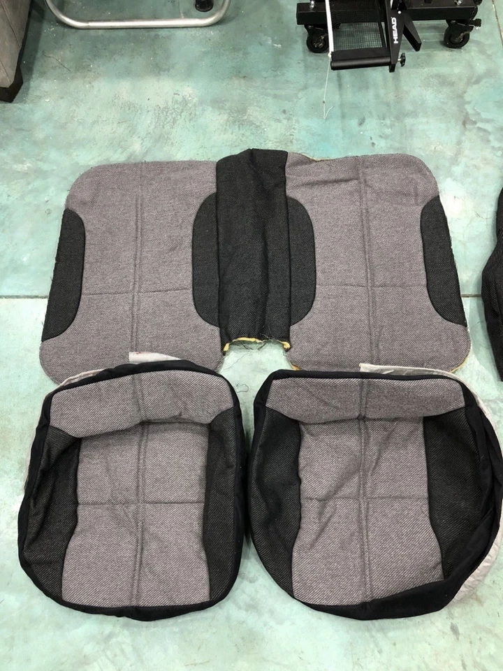 Cubiertas de asiento de tela negras/grises originales originales para Chevrolet Camaro 1993-2002 nuevas de lote original Foto 3 de 4