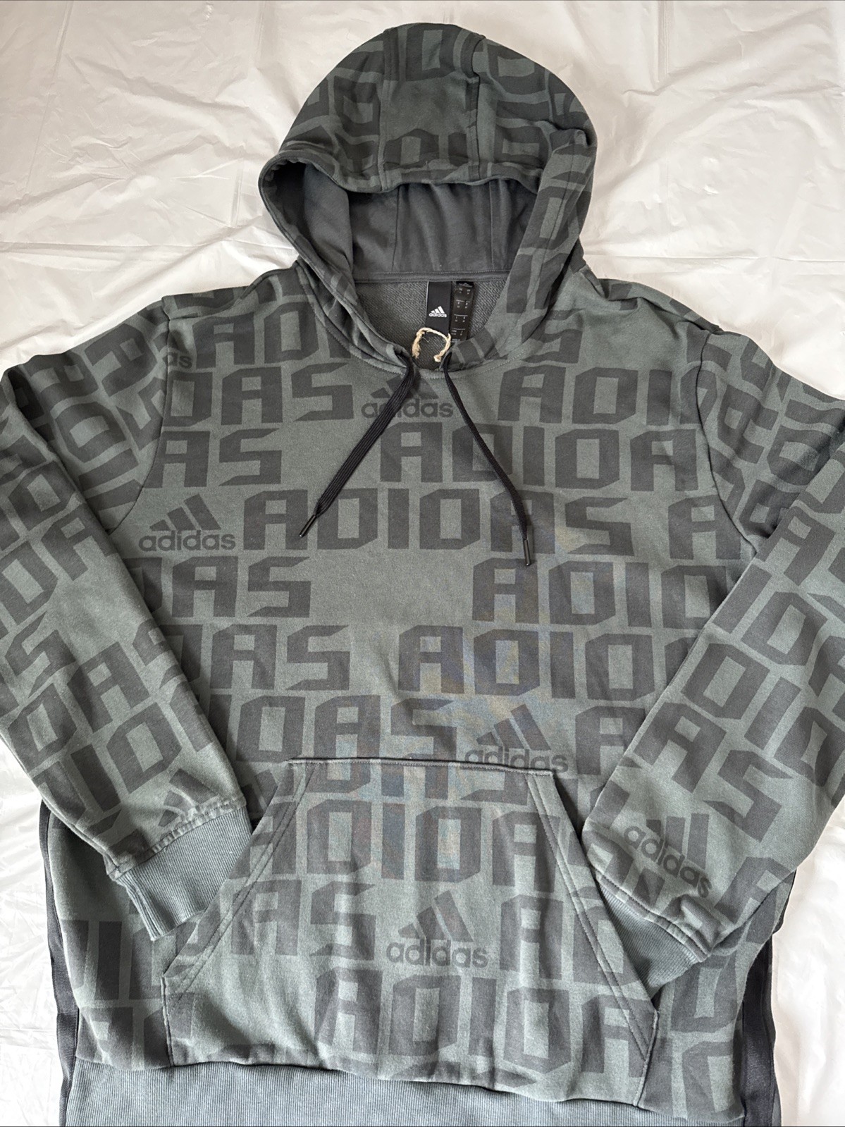 Adidas Hoodie Mens Medium Pull Over All Over Logo Spellout Sweatshirt Sweater