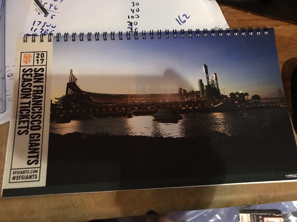 MLB サンフランシスコ・ジャイアンツ 2017 シーズンチケット ブック 2017 SAN FRANCISCO GIANTS SEASON TICKET BOOK STUBS Bellinger