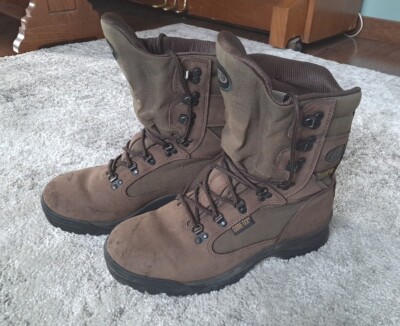 Vasgue Skywalk Boot Hightop Goretex Thinsulate Weather Men's 8, Womens 9.5  