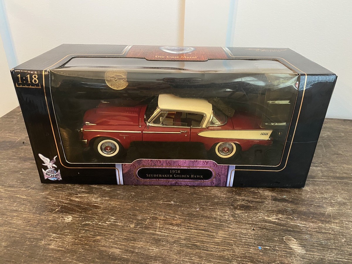 1/18 Road Signature 1958 Studebaker 金アメ車 1958 Studebaker Golden Hawk Red Yat Ming Road Signature Series 1