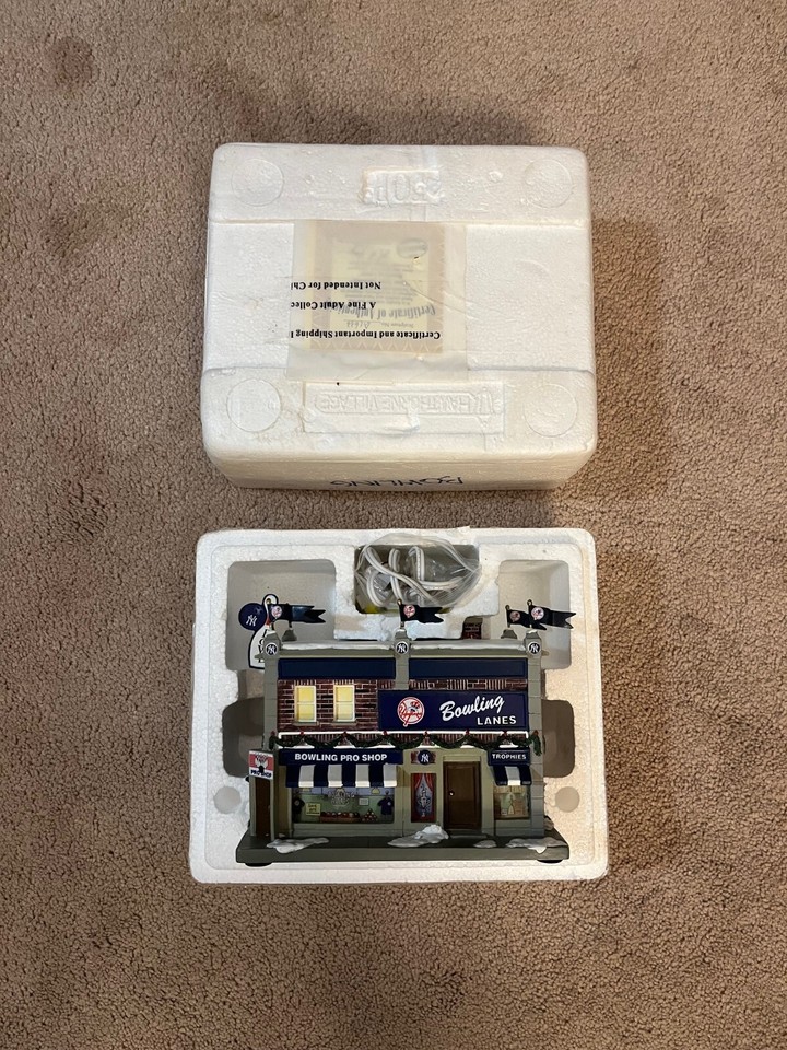 Hawthorne Village New York Yankees Christmas Village NYY Yankees