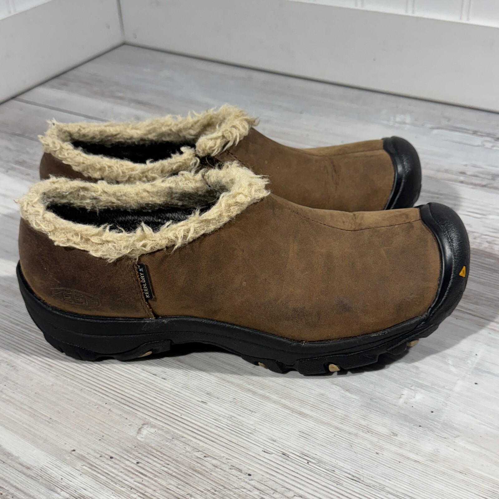 Keen Dry Womens Bailey Clogs Shoes Brown Leather Slip On Loafers Faux Fur Size 7