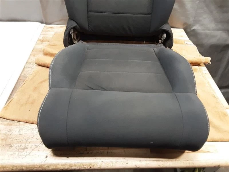 Asiento delantero pasajero Jeep JK Wrangler 4 puertas edición montaña negro 07-10 55879 Foto 4 de 4