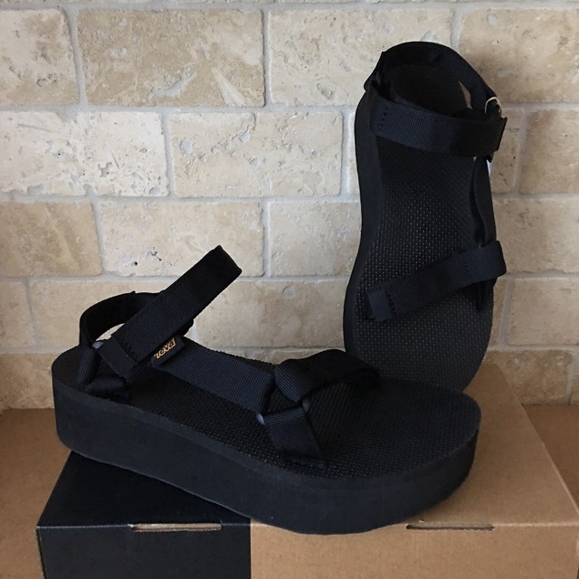 teva black platform