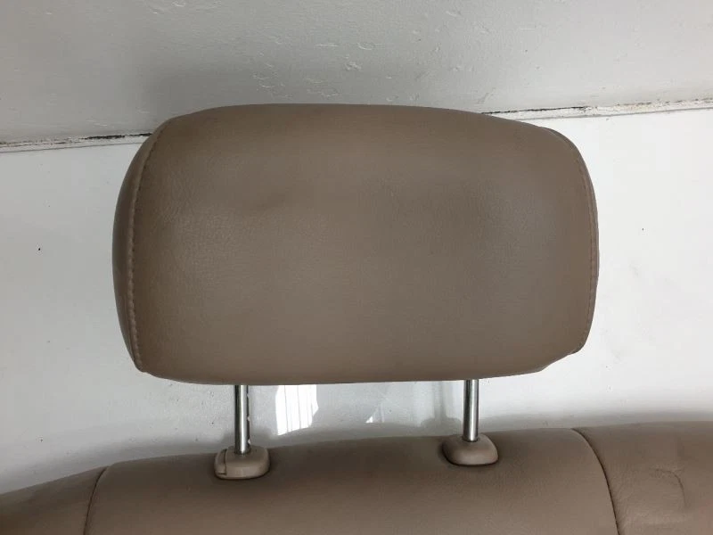 1999 TOYOTA 4RUNNER LIMITED PASSENGER SIDE REAR BEIGE LEATHER SEAT  - Image 2 of 4