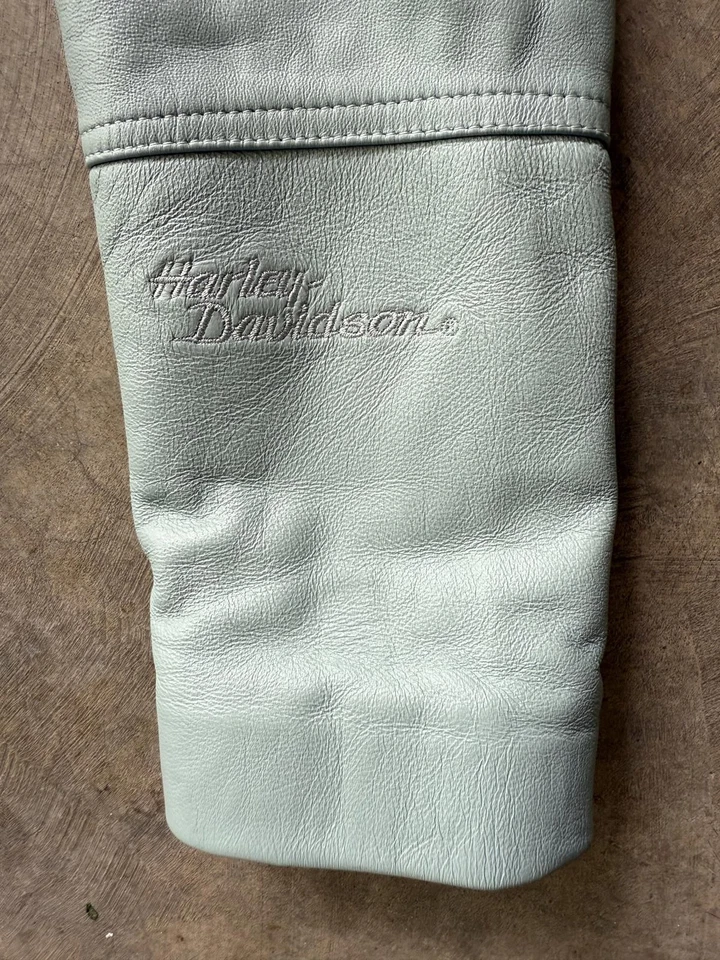 Harley Davidson Women's Light Blue Leather Jacket - Image 4 of 4