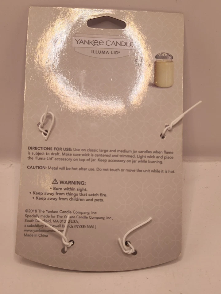 Yankee Candle Escandinavo Rojo y Plata Adornos Illuma-tapa Tarro Candle Topper Foto 3 de 3