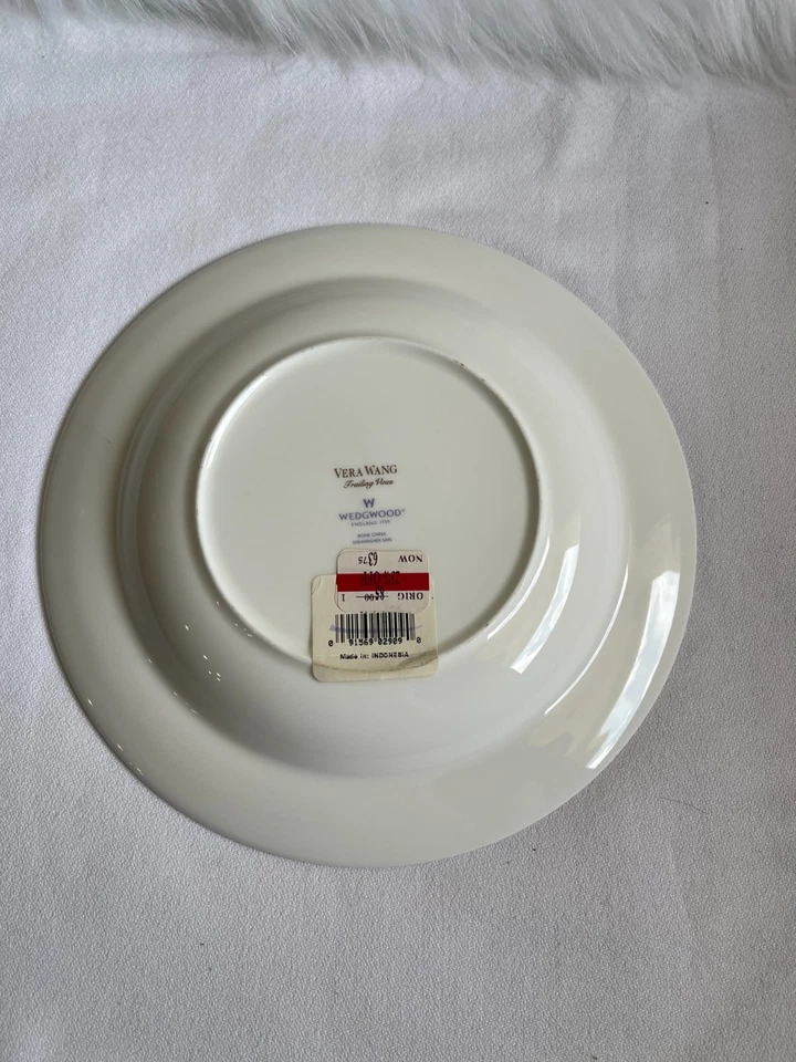 Cuenco de sopa Vera Wang Trailing Vines con borde de 9 pulgadas de Wedgwood nuevo con etiquetas. Foto 3 de 4
