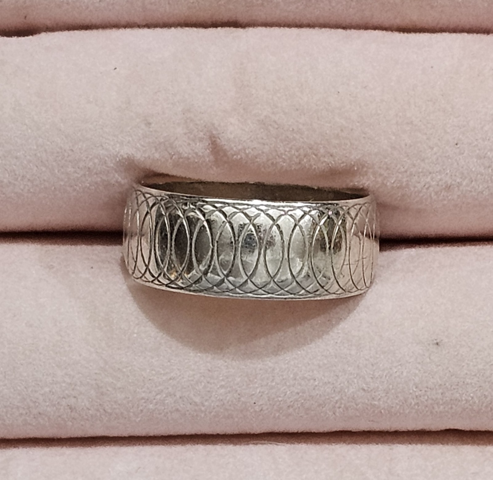 14K Solid Gold Ring - image 2