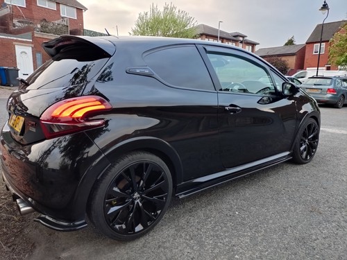 Peugeot 208 GTi BPS - Picture 8 of 9