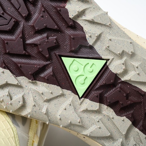Nike ACG Mountain Fly 2 Low Sail Earth Sanddrift Green HF5700-121 da uomo taglia 12,5 - Foto 15 di 21
