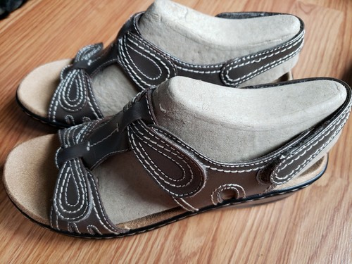 Clarks Lexi Damen-Sandale Walnuss neu zinnfarben Größe 6,5 - Bild 2 von 3