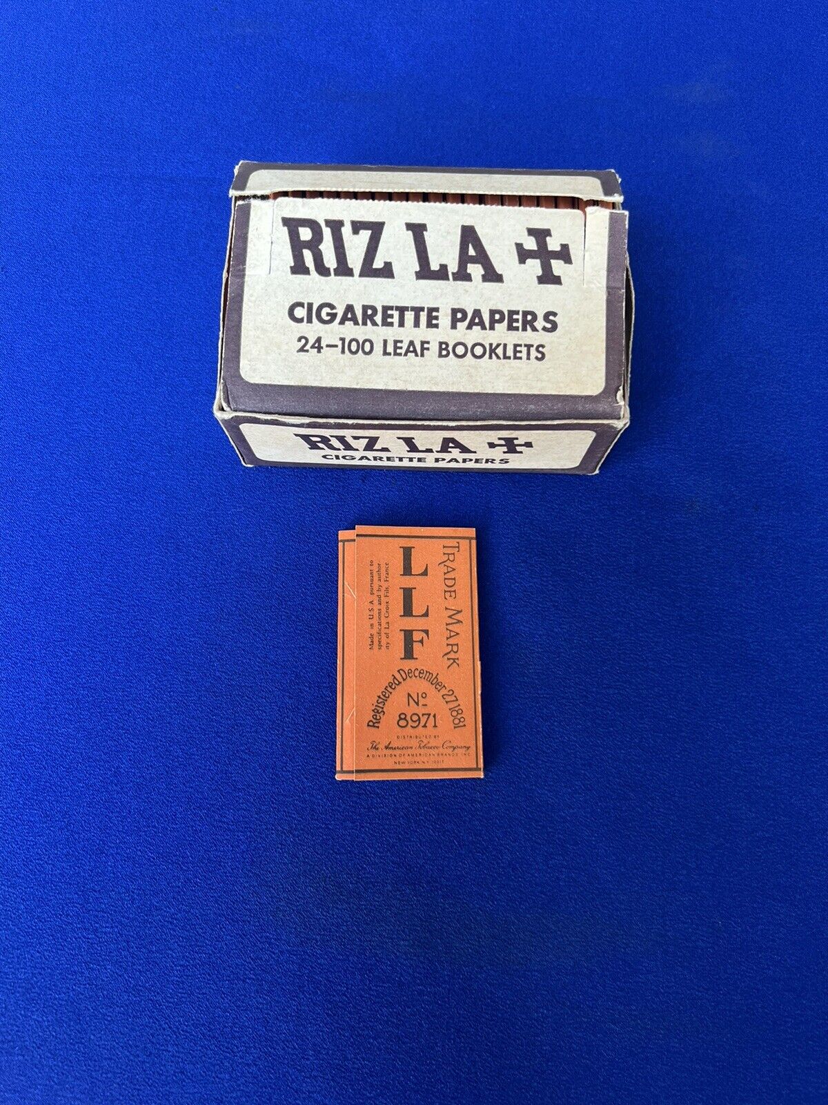 Vtg RIZLA + Cigarette Rolling Papers 20 X100 Booklets + Box Rare NOS Tobacciana. Available Now for 59.99