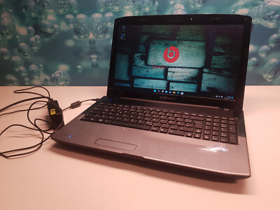 Medion Akoya MD98730 laptop notebook i3 intel HD 3000 4gb 750gb win 11