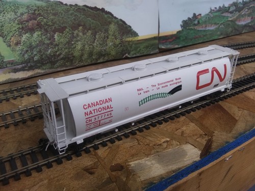 Tolva cubierta cilíndrica personalizada HO Intermountain 45202-04 CN 377746 | Zustand: New