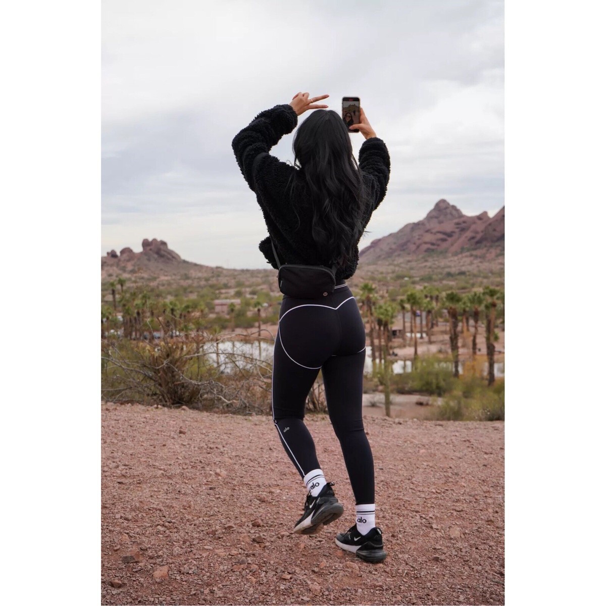 Alo Yoga Airbrush High-Waist Heart Throb Legging Black/White