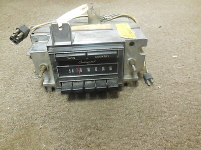 Used Original 1971 Lincoln Continental AM Radio D1VA