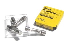 LOT OF 4 EACH MDL-10 MDL10 BUSS BUSSMANN FUSES 32V