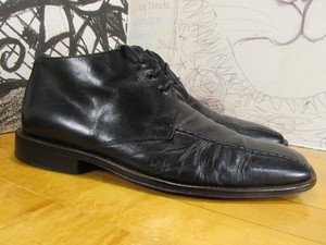 bata chukka boots