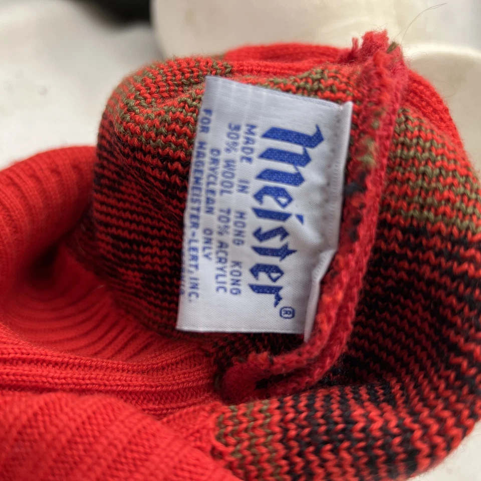 vintage stocking hat 1970 1980s ski retro tuque Beanie Tassels Red Purple Black - Image 4 of 4