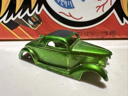 1969 Hot Wheels REDLINE 36 Ford Coupe LIGHT APPLE  GREEN *no Base*