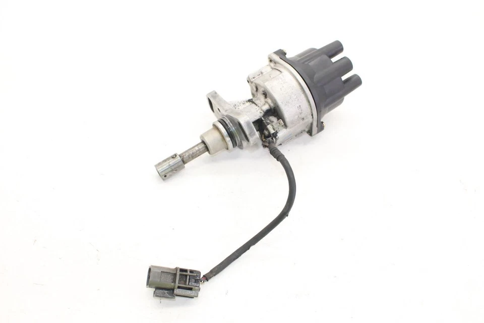 90-95 Nissan Pickup D21 Distributor Assembly 2210040F00 - Image 3 of 4