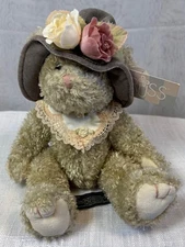 Russ Berrie & Co Bears From the Past Collection: Clarissa - VERY GOOD W/ TAGS