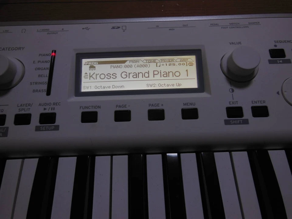 KORG KROSS 2 61 Keyboard Synthesizer Cross 61 Key Working Confirmed - Image 4 of 4