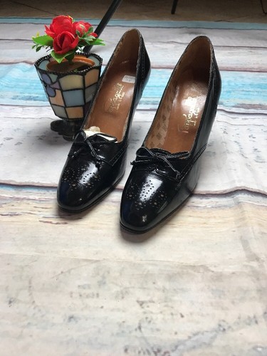 Pappagallo Pumps SIZE 7 N Black Leather Square Pointy toe Heels - Picture 7 of 8
