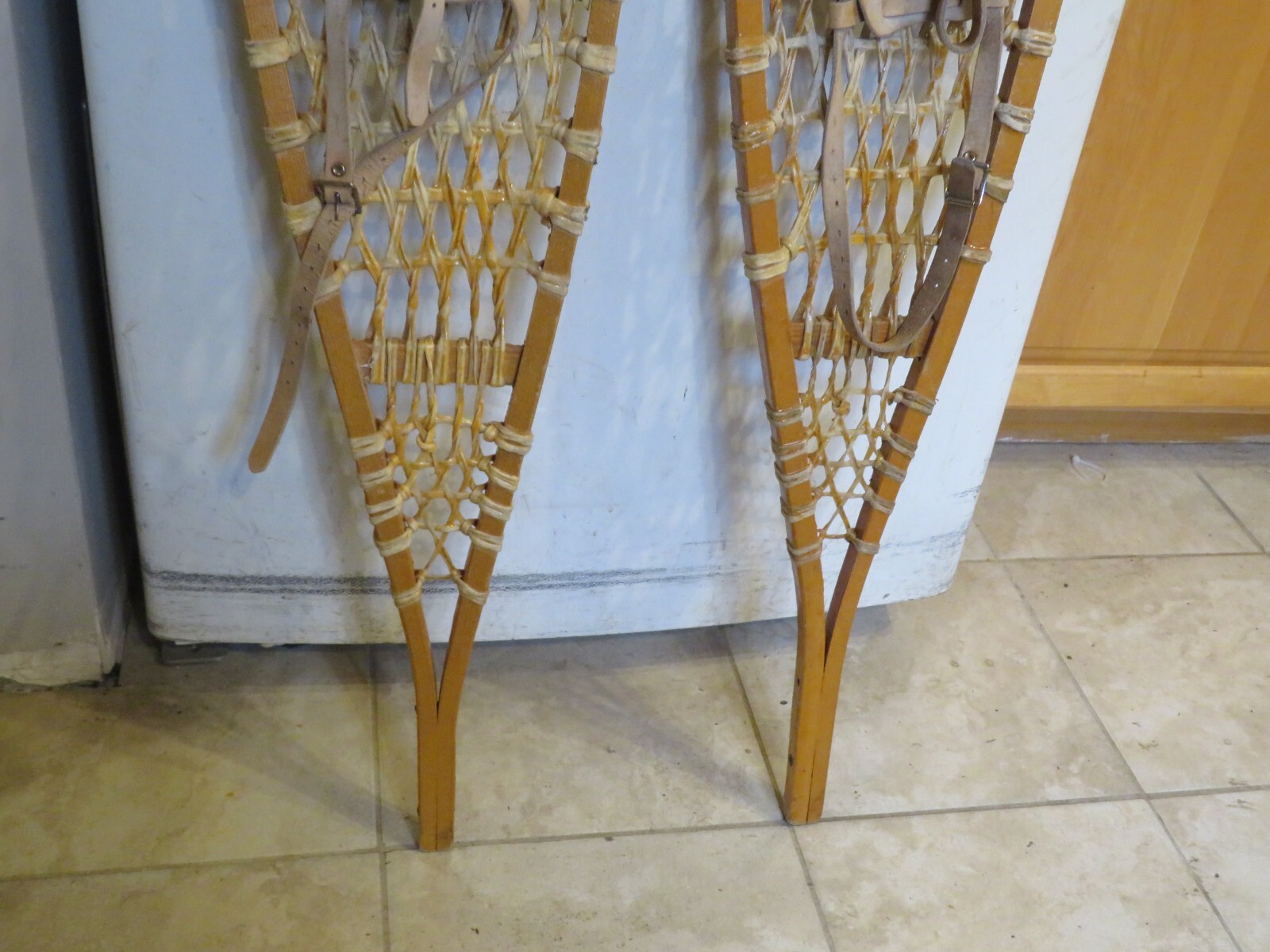 vintage wooden snowshoes size 44`` long by 10`` wide nice (3626 eBay
